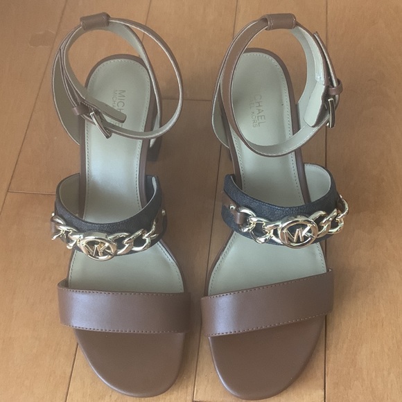 Michael Michael Kors Leather Sandal - Picture 2 of 5